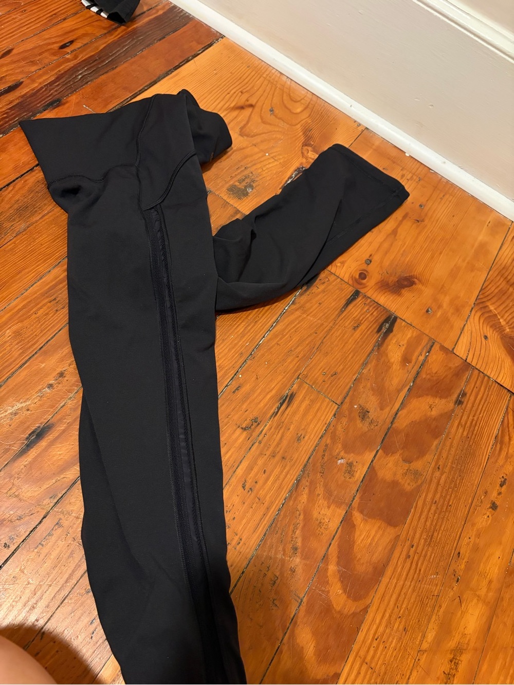 Lululemon cropped lace leggings - Picture 3 of 6